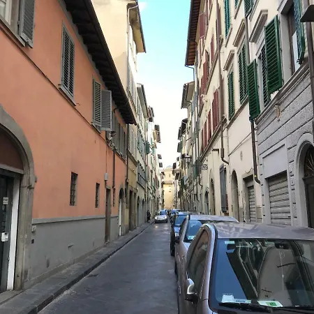 The San Frediano Cool-Spot Florence Center Apartment *